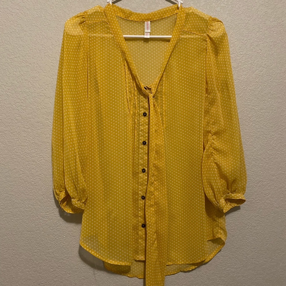 Xhilaration Women’s Yellow Long Sleeve Blouse Size S/P